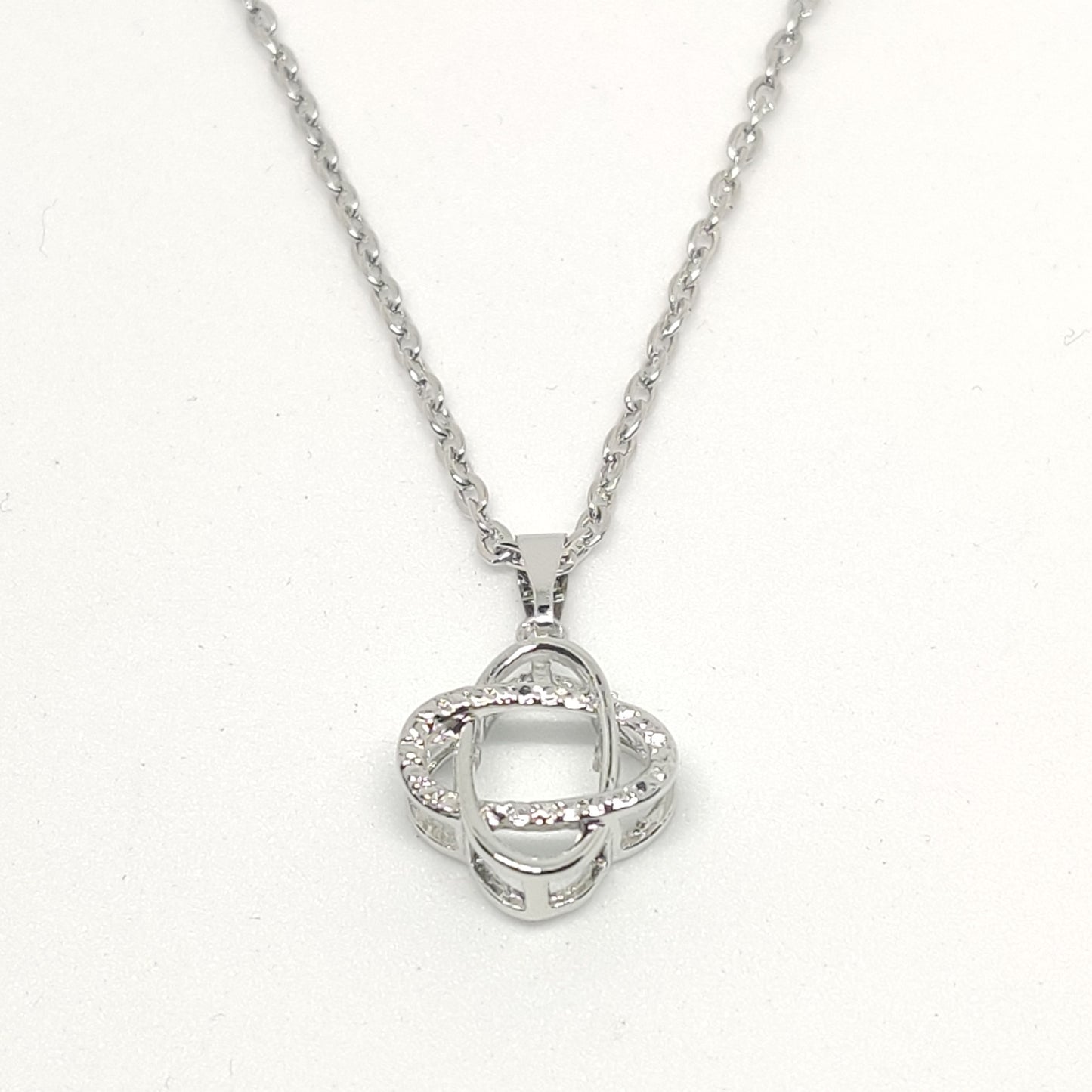 Daphne Pendant