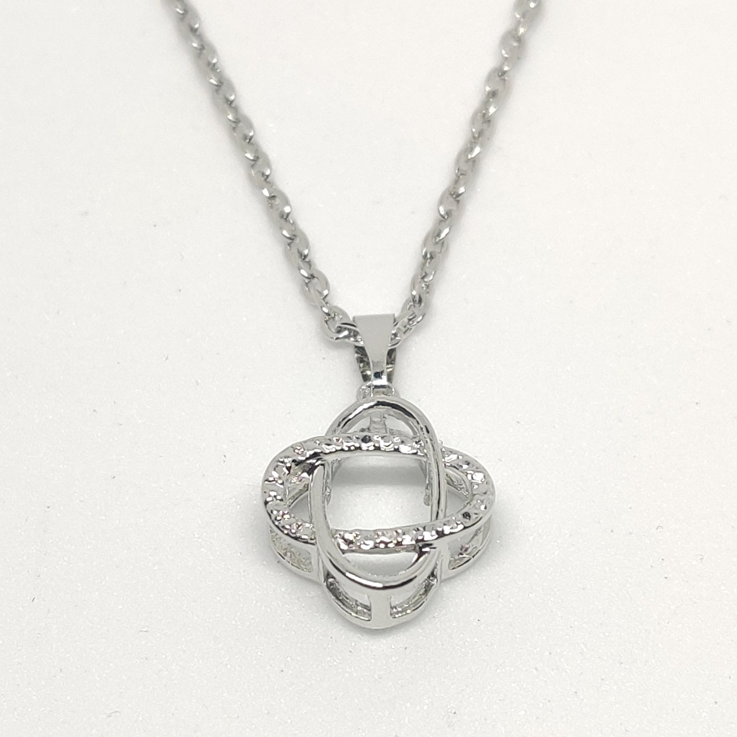 Daphne Pendant
